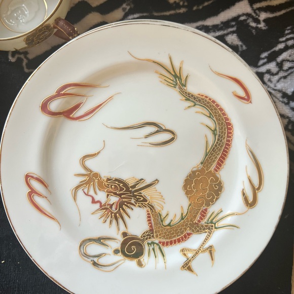 Antique Dragonware teaset - Picture 10 of 16